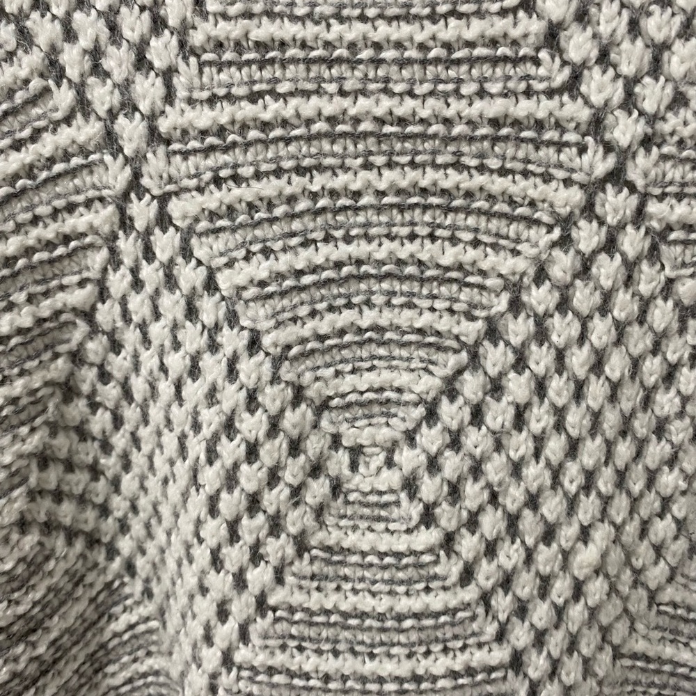 A New Day women’s cardigan, gray, off white, cozy, size XL, good condition. - Picture 3 of 8